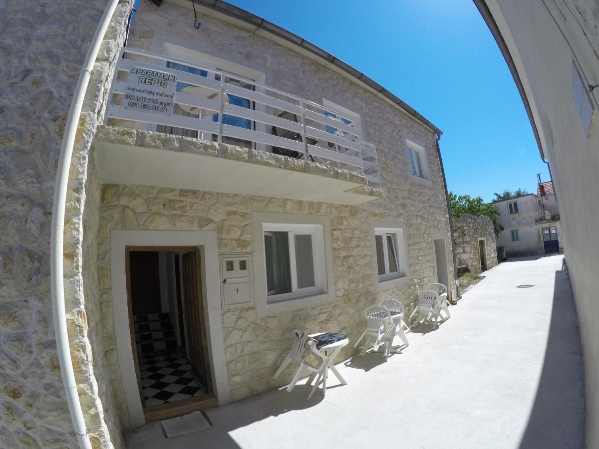 Peach Apartment'S Repic Bibinje Bagian luar foto