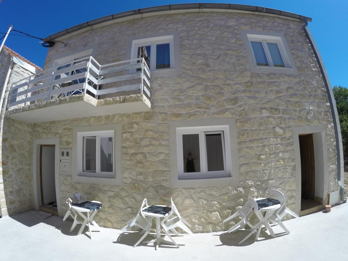 Peach Apartment'S Repic Bibinje Bagian luar foto