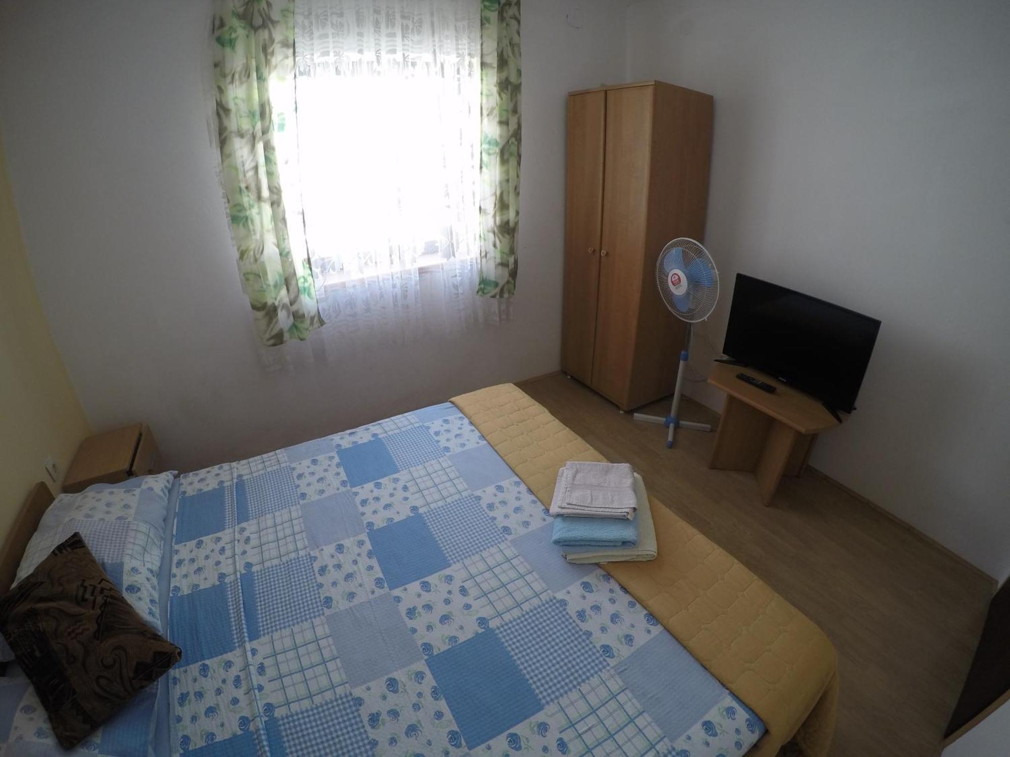 Peach Apartment'S Repic Bibinje Bagian luar foto